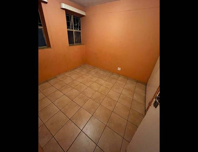 3 BEDROOM APARTMENT FOR SALE IN SUNNYSIDE